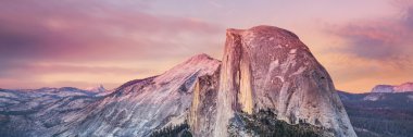 Gün batımında Half Dome