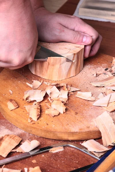 Carpenter hand carving wood — Stock Photo, Image