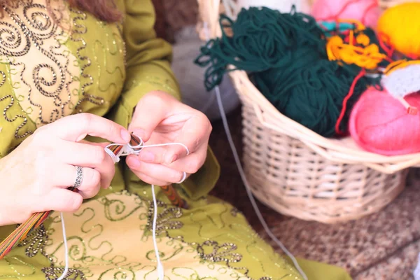 Woman hands knitting — Stock Photo, Image