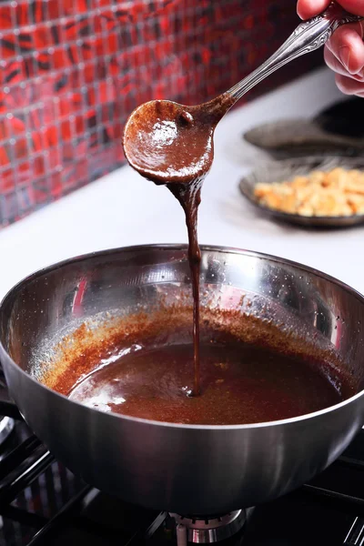 Ingredienser för att förbereda av choklad salami — Stockfoto