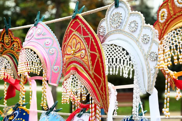 Mujeres rusas viejos tocados tradicionales, Kokoshnik —  Fotos de Stock