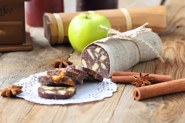 Salsiccia al cioccolato con decorazioni — Foto Stock