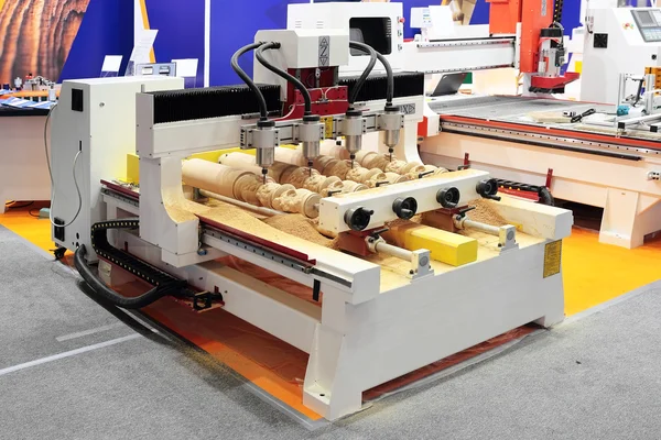 Çalışma freze makinesi