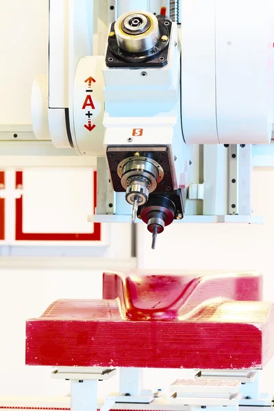 Milling CNC machine tool with replaceable end mills — Stock Photo, Image