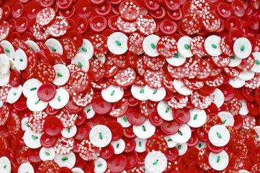 Beyaz ve kırmızı düğmeler