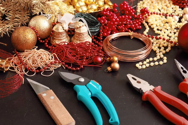 Making christmas advent wreath — Stock Photo, Image