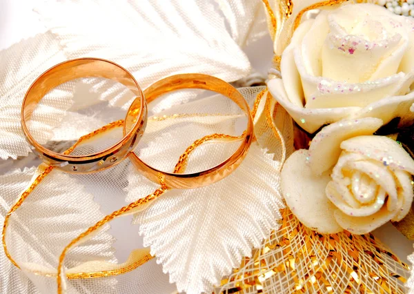 Evlilik yüzükleri.
