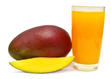 Dilimlenmiş mango ve mango suyu 