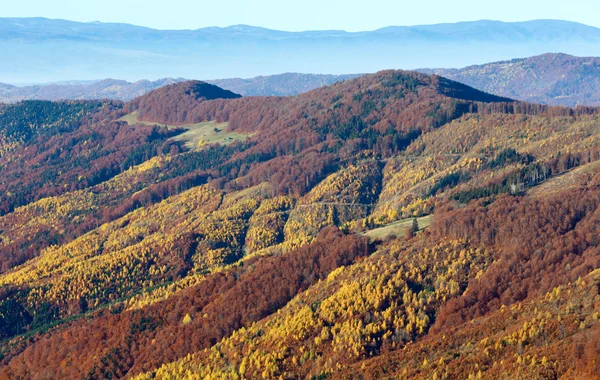 Őszi színű hegyi pályán. — Stock Fotó