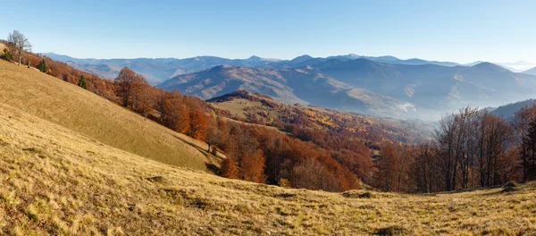 Zlatý podzim horské panorama. — Stock fotografie