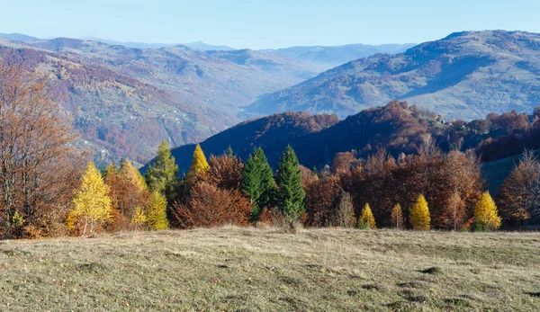 Jesień krajobraz górski. — Zdjęcie stockowe