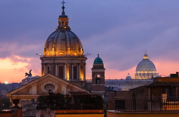 Нічний погляд міста Рим, Італія. — стокове фото