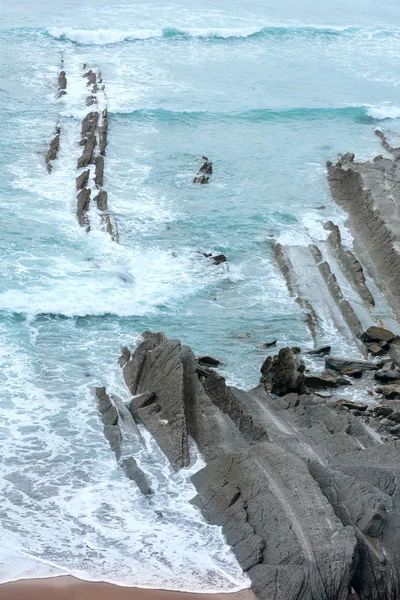 Evening ocean rocky coast. — Stock Photo, Image