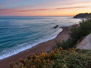 Sunrise okyanus sahil peyzaj (Bay of Biskay).