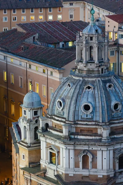 Eglise à Rome Vue sur la ville, Italie . — Photo