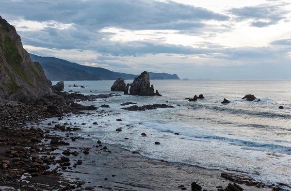 Biskaya Bay Coast Landschaft, Spanien. — Stockfoto