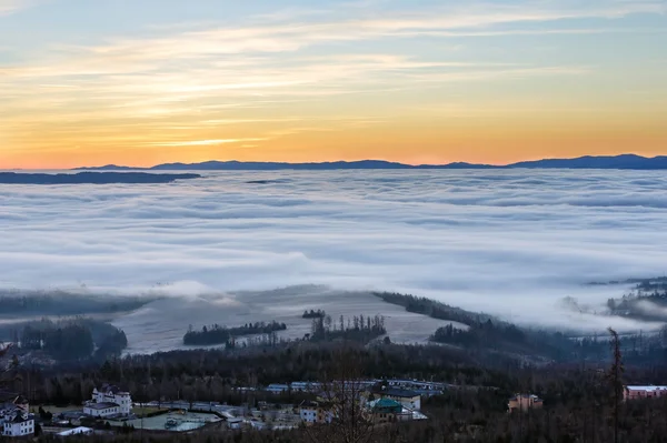 Weergave van de fantastische zonsopgang. — Stockfoto