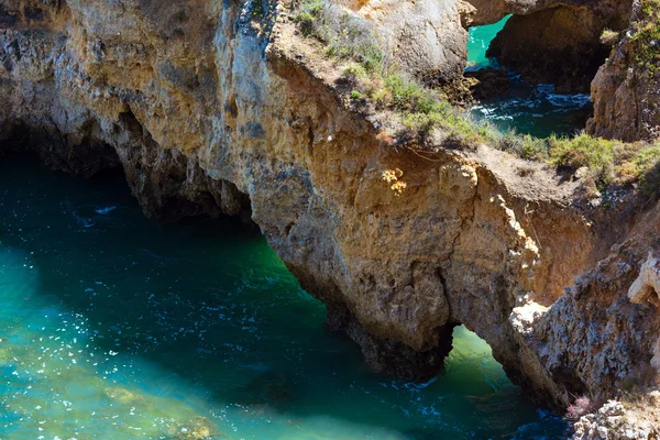 Costa rochosa atlântica (Ponta da Piedade, Lagos, Algarve, Portugal — Fotografia de Stock