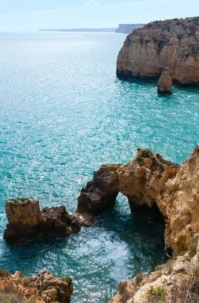 Costa rocosa atlántica (Ponta da Piedade, Lagos, Algarve, Puerto — Foto de Stock