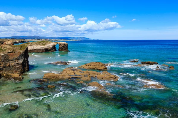 Κανταβρίας ακτή καλοκαιρινό τοπίο. — Φωτογραφία Αρχείου