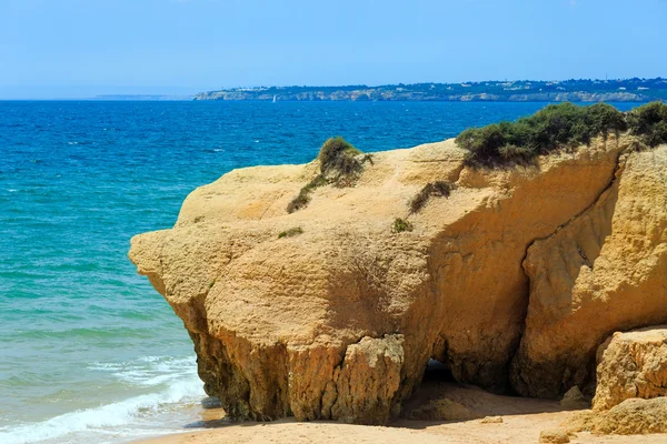 Beach Albufeira (Algarve, Portugalsko). — Stock fotografie
