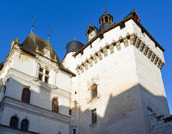 Kostel v královské město Loches (Francie). — Stock fotografie