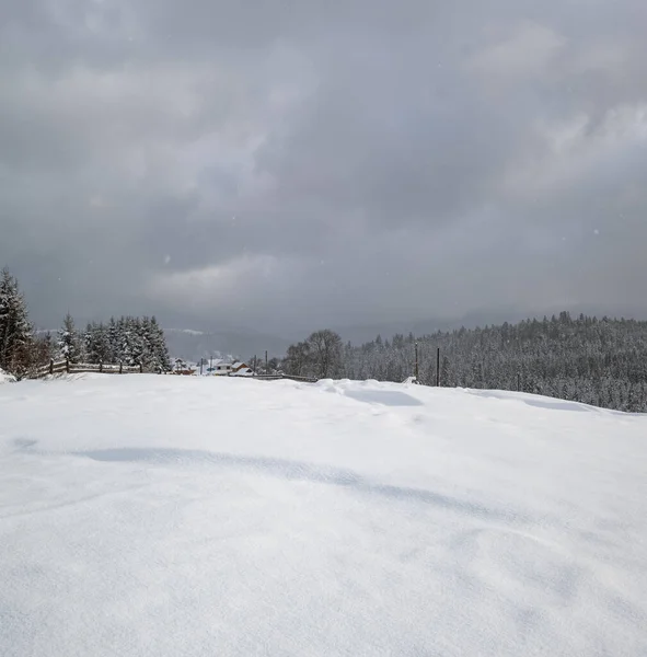 Countryside Hills Groves Farmlands Winter Remote Alpine Mountain Village — Stock Photo, Image