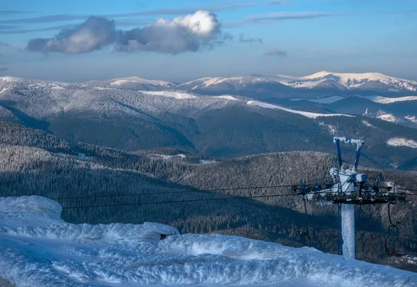 Neige Recouvert Pente Montagne Hier Soir Magnifique Crépuscule Venteux Sur — Photo