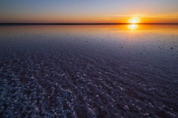 Apus Soare Lacul Roz Genichesk Extrem Sărat Colorat Microalge Depuneri — Fotografie, imagine de stoc