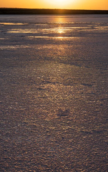 Puesta Sol Lago Extremadamente Salado Rosado Genichesk Coloreado Por Microalgas —  Fotos de Stock