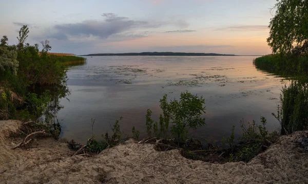 Dnipro Rivier Zomer Zonsondergang Schemering Panorama Landschap Oekraïne — Stockfoto