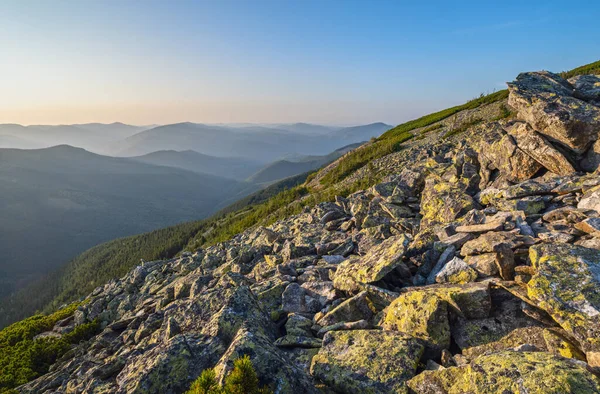 Sommar Karpaterna Berg Kväll Utsikt Steniga Gorganiamassivet Ukraina — Stockfoto