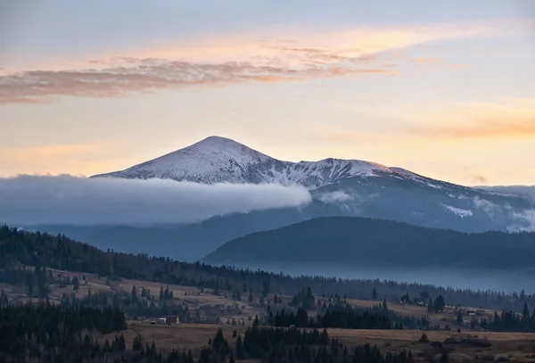 Malerischer Morgen Über Der Spätherbstlichen Berglandschaft Ukraine Karpaten Petros Ganz — Stockfoto