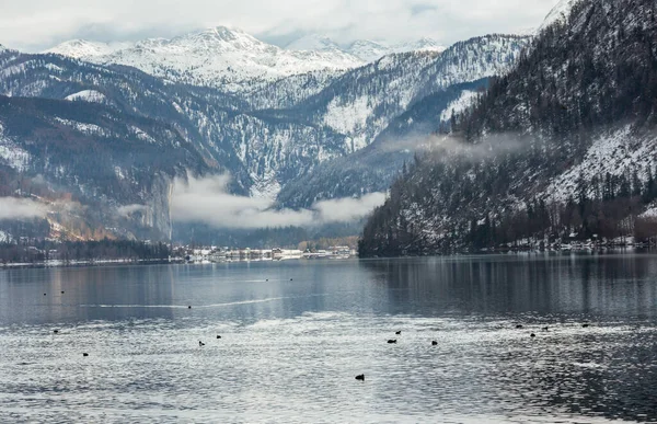 Molnig Vinter Alpin Sjö Grundlsee Österrike — Stockfoto