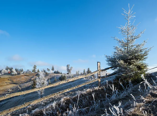 Viene Invierno Últimos Días Otoño Mañana Campo Montaña Tranquila Pintoresca —  Fotos de Stock