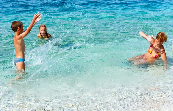 Familys summer holidays on sea (Greece). — Stock Photo, Image