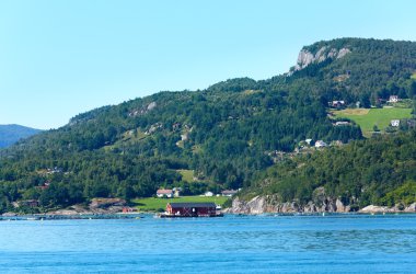 Fjord yaz puslu görünüm (boknafjord, Norveç)