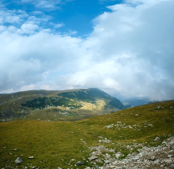 夏天 transalpina 路 (喀尔巴阡、 罗马尼亚). — 图库照片