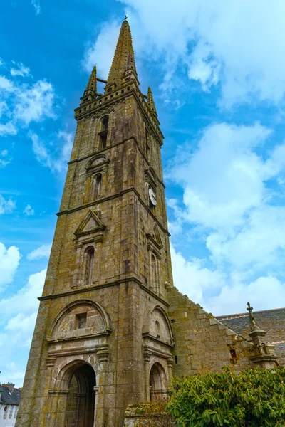 De kerk Saint-Suliau in Sizun (Bretagne, Frankrijk). — Stockfoto