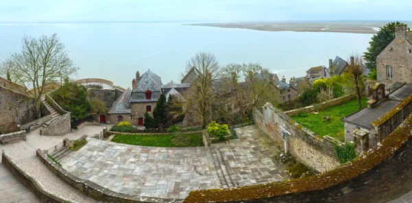 Inside the walls of Mont Saint-Michel (France). Spring panorama. — Stock Photo, Image