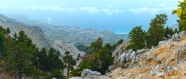 Nyári reggel felhős felülnézet a Mount aÉnós (Kefalonia, Görögország — Stock Fotó