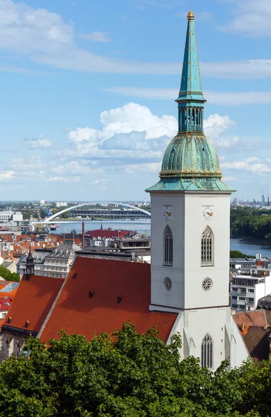 Bratislava City vista da primavera (Eslováquia ) — Fotografia de Stock