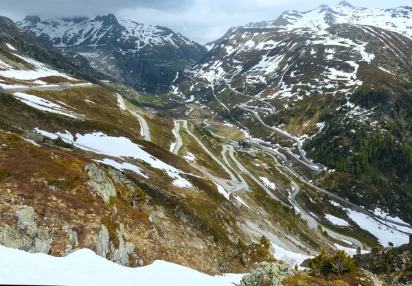 V létě horská krajina (průsmyku Grimsel Pass, Švýcarsko) — Stock fotografie