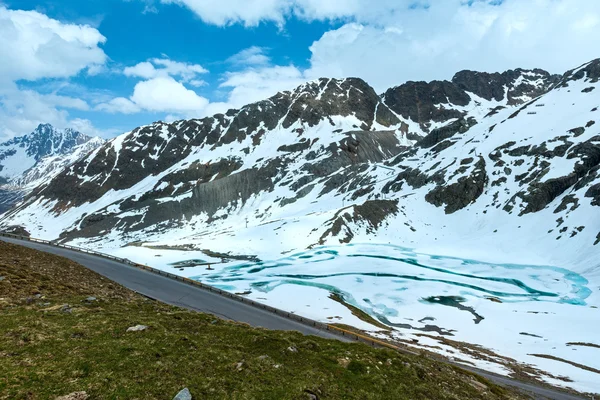 Sommar Alperna bergslandskap (Österrike). — Stockfoto
