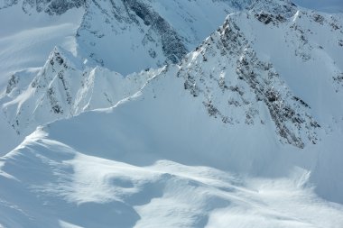 Kış dağ manzarası (Avusturya)