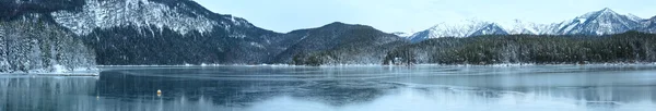 Eibsee lake winter panorama. — Stockfoto