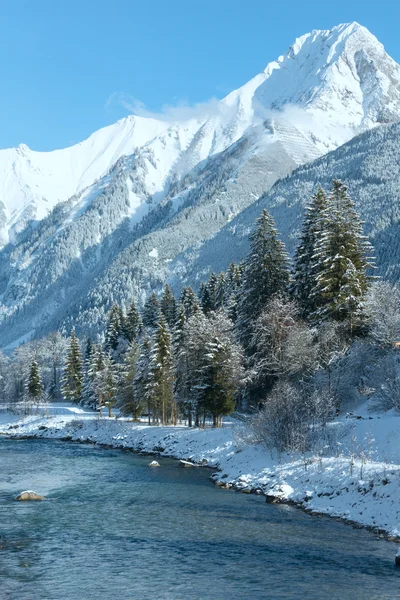 Winter berg rivier (Oostenrijk, Tirol) — Stockfoto