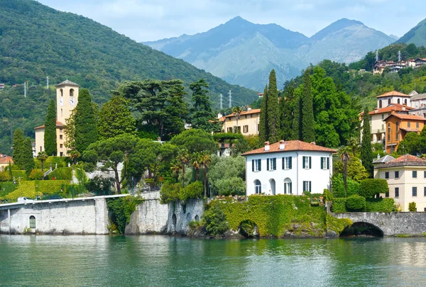 Lago de Como (Italia) vista a la orilla . — Foto de Stock