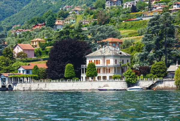 Lago de Como (Italia) vista a la orilla . — Foto de Stock