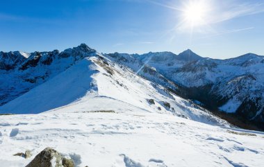 Kasprowy Wierch Batı Tatras içinde. Kış görünümü.